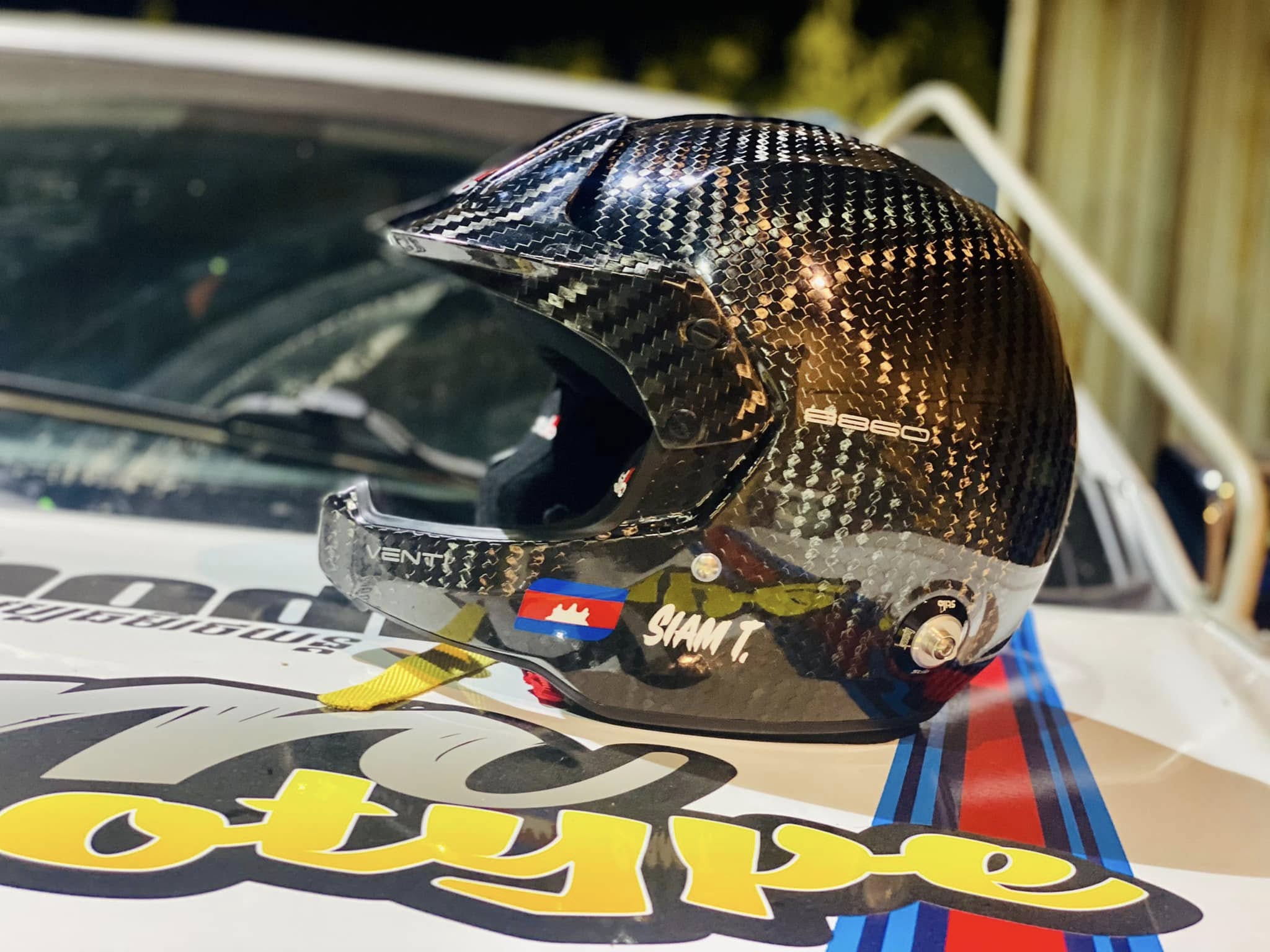 Carbon fiber racing helmet