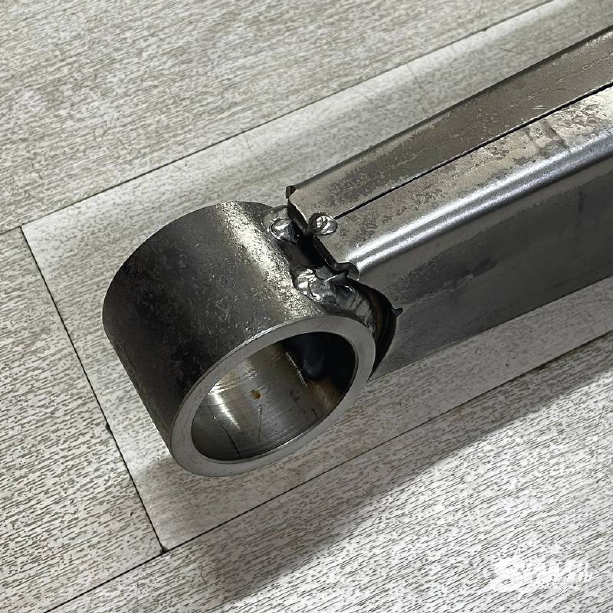 Machined bushing end detail
